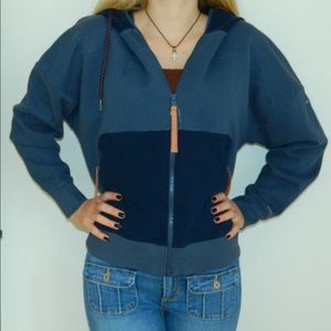 XS women’s Columbia sweatshirt